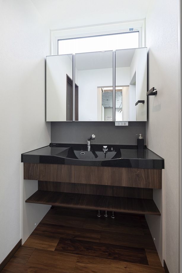 オネスティーハウス　石田屋 【地震に強い/デザイン/2,000万円台】蓄電池付きで省エネ。性能とデザインを両立の建築実例画像10