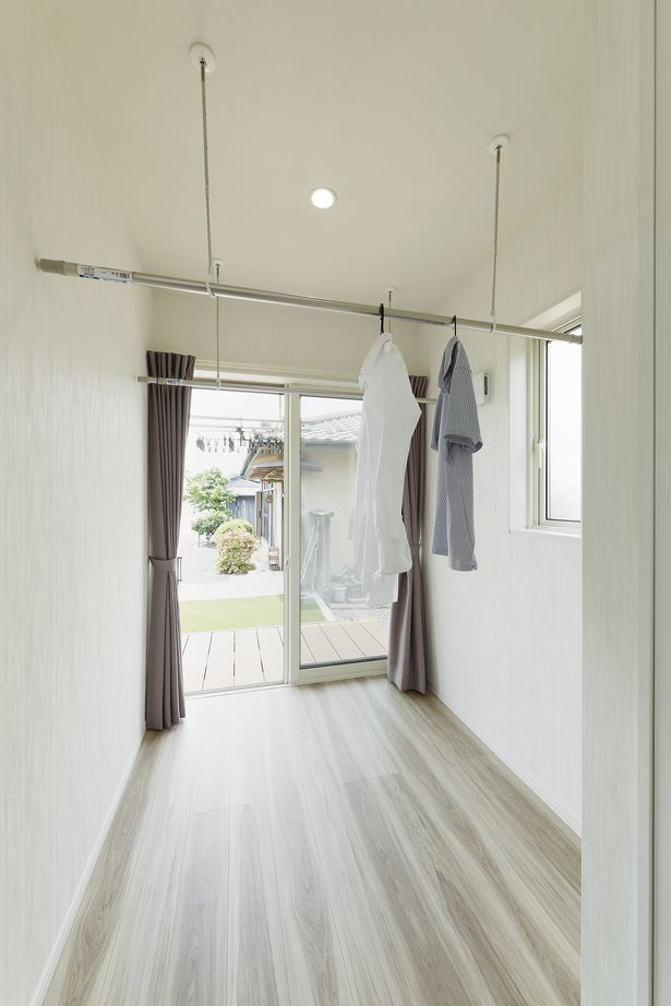 オネスティーハウス　石田屋 【平屋/間取図有】モデルハウスの外観に一目惚れ。平屋のような２階建ての住まいの建築実例画像6