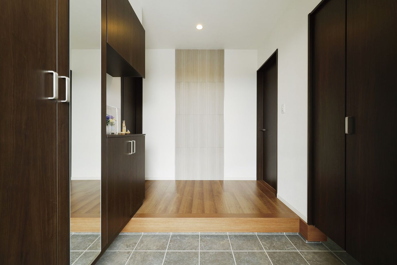 オネスティーハウス　石田屋 【平屋/間取図有】モデルハウスの外観に一目惚れ。平屋のような２階建ての住まいの建築実例画像10