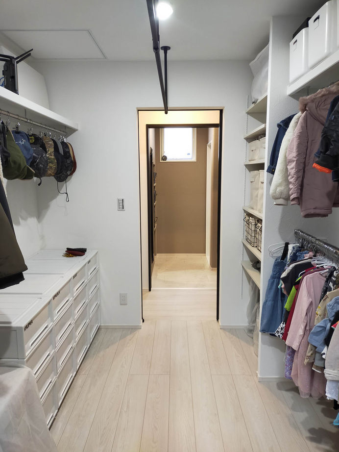 イシカワ 【2階建て/50.5坪/インナーガレージ/2階リビング】趣味を満喫！日当たりも眺望も大満足なガレージハウスの建築実例画像11