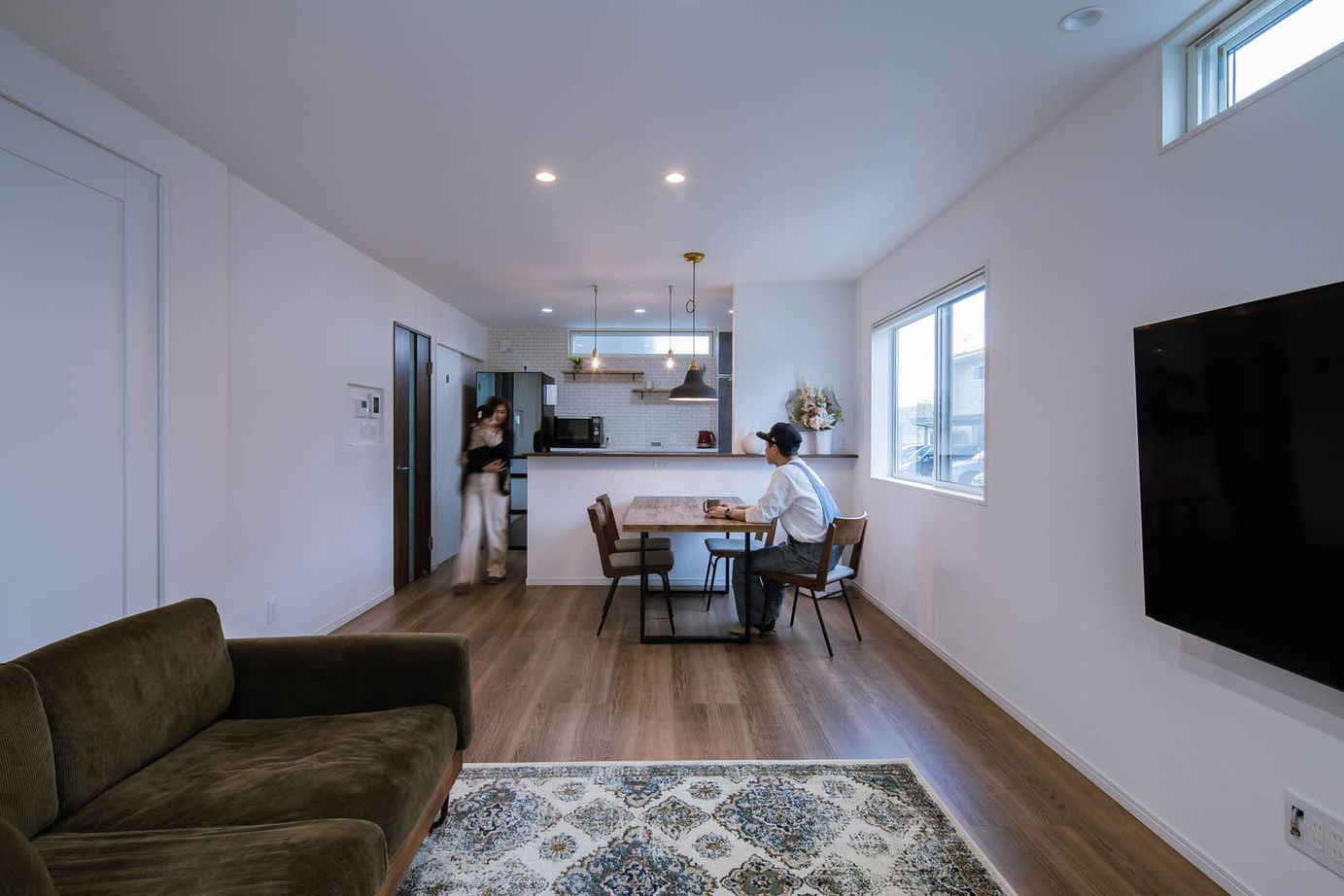 イシカワ 【2階建て/49.3坪/インナーガレージ】クールなガレージハウス＆収納充実で暮らしやすさも大満足の建築実例画像4