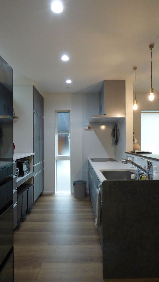 イシカワ 【2階建て/49.3坪/インナーガレージ】クールなガレージハウス＆収納充実で暮らしやすさも大満足の建築実例画像7