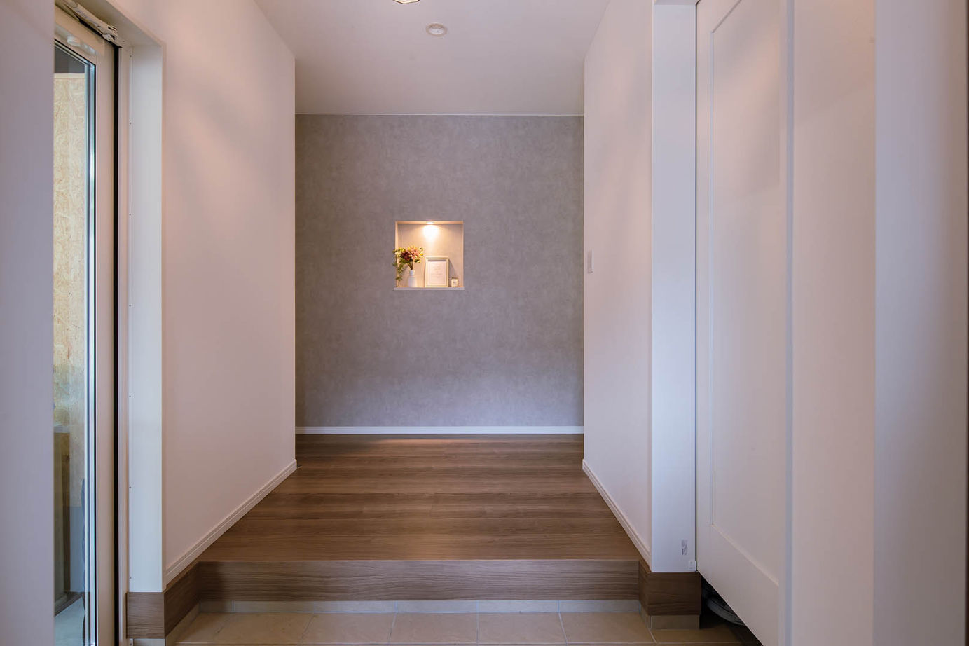 イシカワ 【2階建て/49.3坪/インナーガレージ】クールなガレージハウス＆収納充実で暮らしやすさも大満足の建築実例画像9