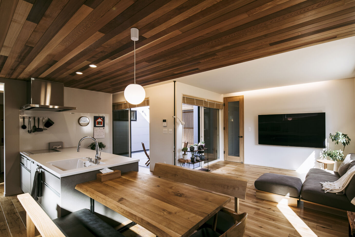 イシカワ プライベートテラスを囲むゆとりの平屋暮らしの建築実例画像4