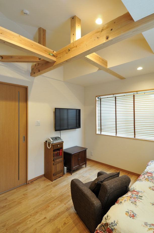 福永工務店　一級建築士事務所 【2000万円台/大阪府】栗や檜、国産の無垢材を使った 職人の技と心を感じる木の家の建築実例画像6