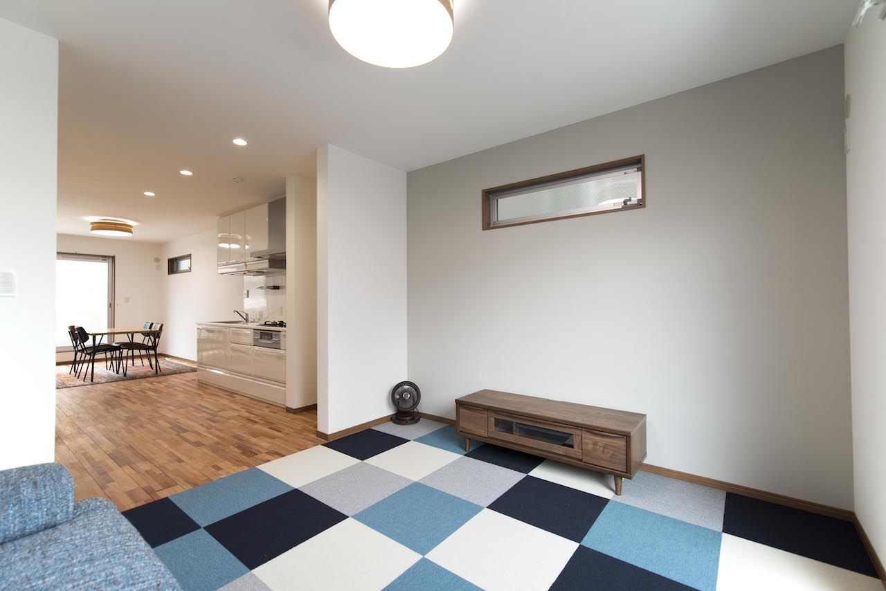 福永工務店　一級建築士事務所 【2000万円台/20坪/狭小】ヴィンテージスタイルの家具が馴染む明るく開放的な木造3階建て認定低炭素住宅の建築実例画像2