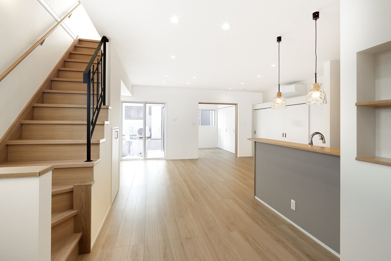 内藤建設 NAITO HOME 【3000万円台/4LDK】アイスブルーの玄関ドアが可愛い"cafe　like"な家の建築実例画像3