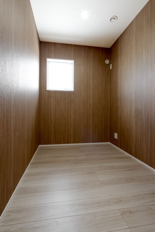 内藤建設 NAITO HOME 【3000万円台/4LDK】アイスブルーの玄関ドアが可愛い"cafe　like"な家の建築実例画像7