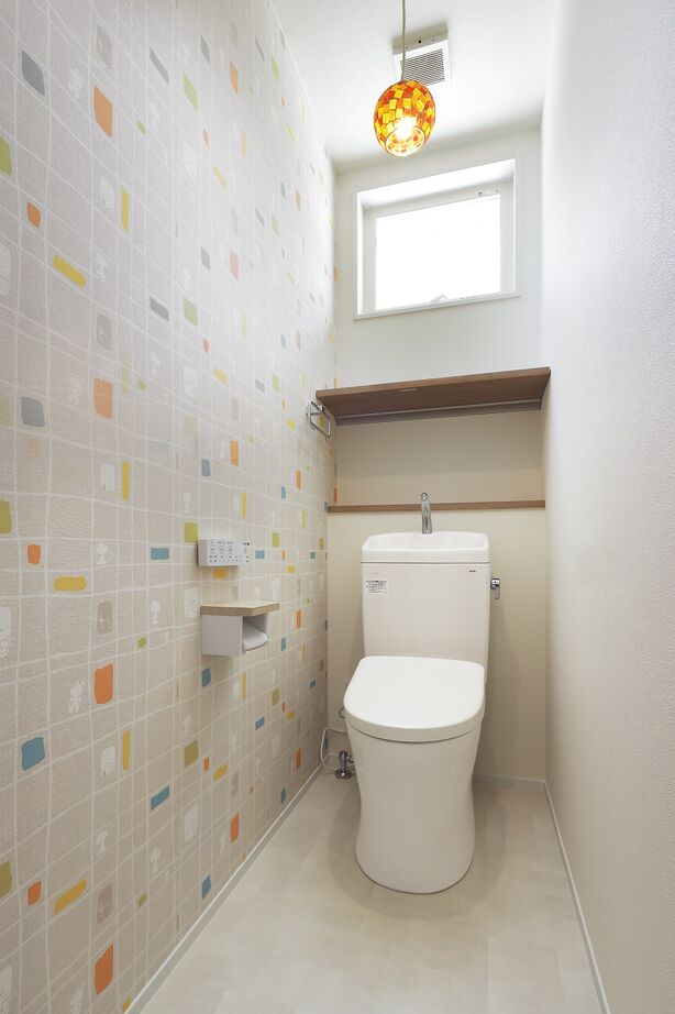 内藤建設 NAITO HOME 【3000万円台/4LDK】アイスブルーの玄関ドアが可愛い"cafe　like"な家の建築実例画像9