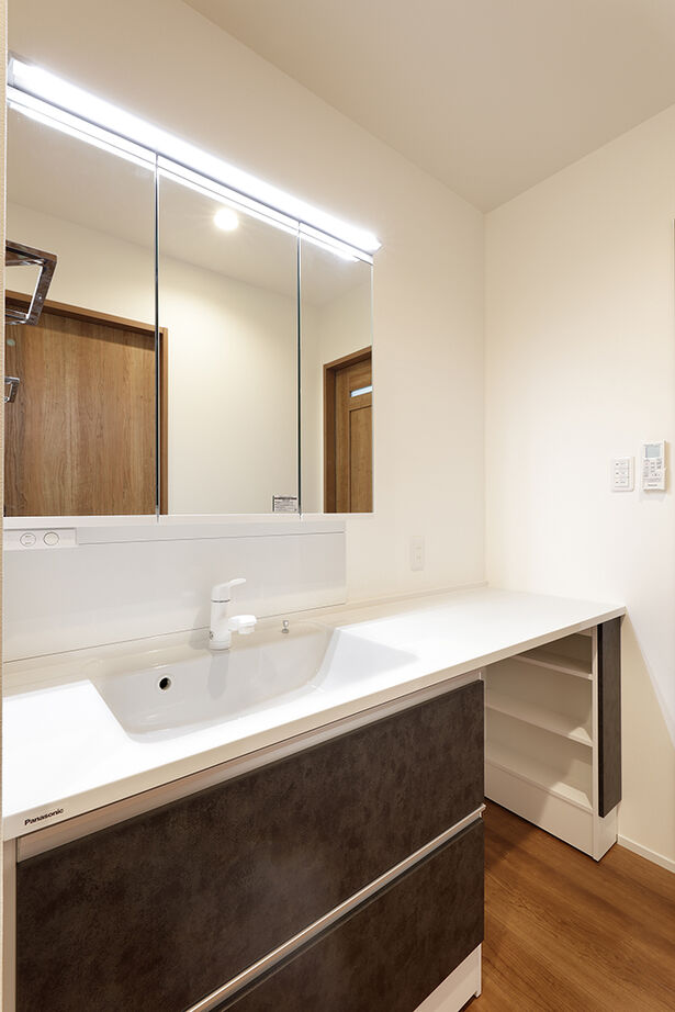 内藤建設 NAITO HOME 【平屋／収納充実／家事動線／間取図有】アウトドアリビングのある、子育てを楽しむ平屋の建築実例画像11