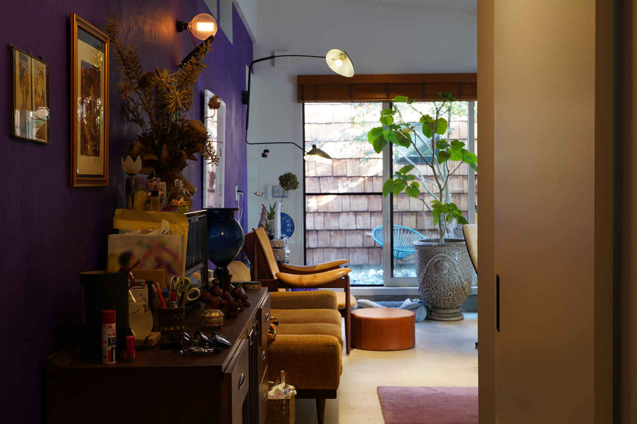 カタチハウス 【中庭・薪ストーブ・間取り有】レッドシダーの外壁で個性を演出した平屋の家の建築実例画像6