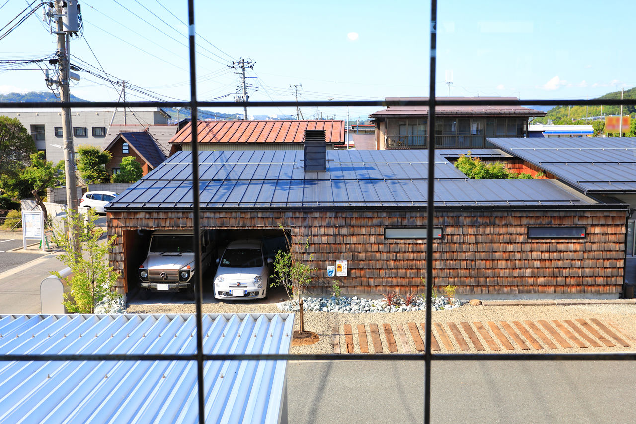 カタチハウス 【中庭・薪ストーブ・間取り有】レッドシダーの外壁で個性を演出した平屋の家の建築実例画像10