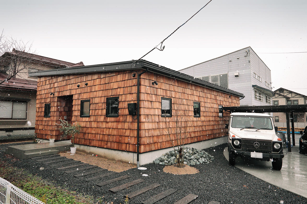 カタチハウス 【平屋・間取り有】アイランドキッチンが存在感を放つモダンデザインの家の建築実例画像2