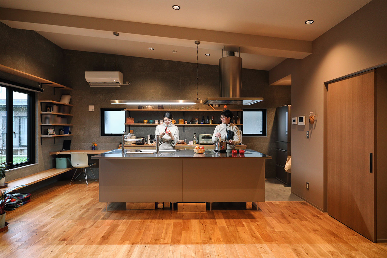 カタチハウス 【平屋・間取り有】アイランドキッチンが存在感を放つモダンデザインの家の建築実例画像4