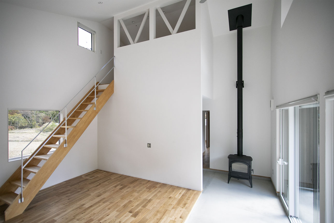 カタチハウス 【猫と暮らす家】屋久島杉+ウッドロングエコの外壁　自然に囲まれた夢の平屋の建築実例画像4