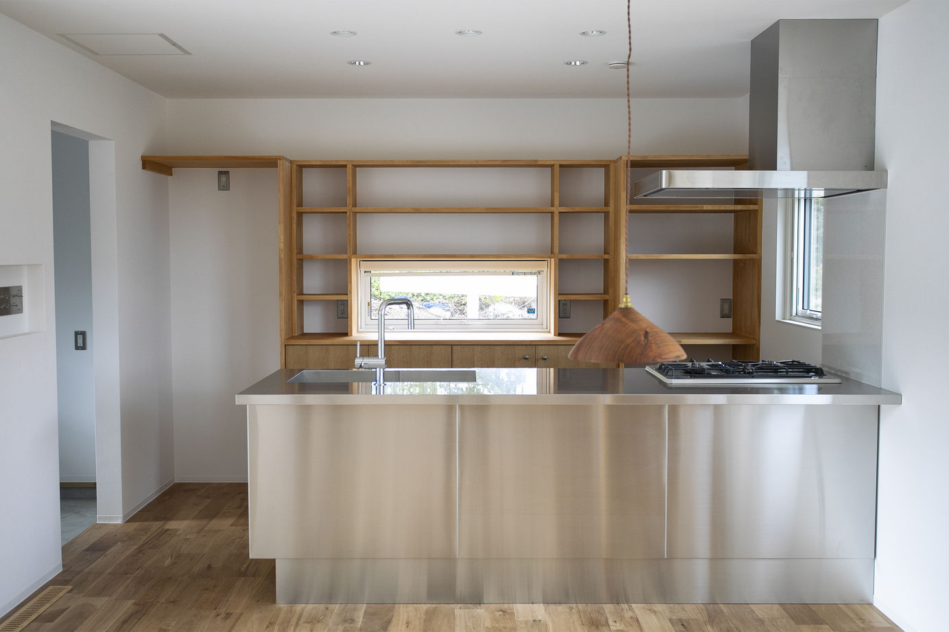 カタチハウス 【猫と暮らす家】屋久島杉+ウッドロングエコの外壁　自然に囲まれた夢の平屋の建築実例画像6