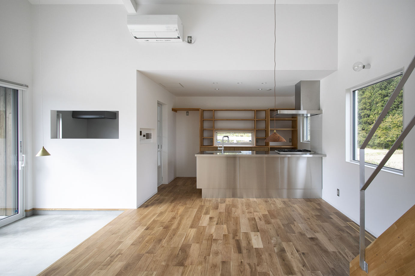 カタチハウス 【猫と暮らす家】屋久島杉+ウッドロングエコの外壁　自然に囲まれた夢の平屋の建築実例画像7