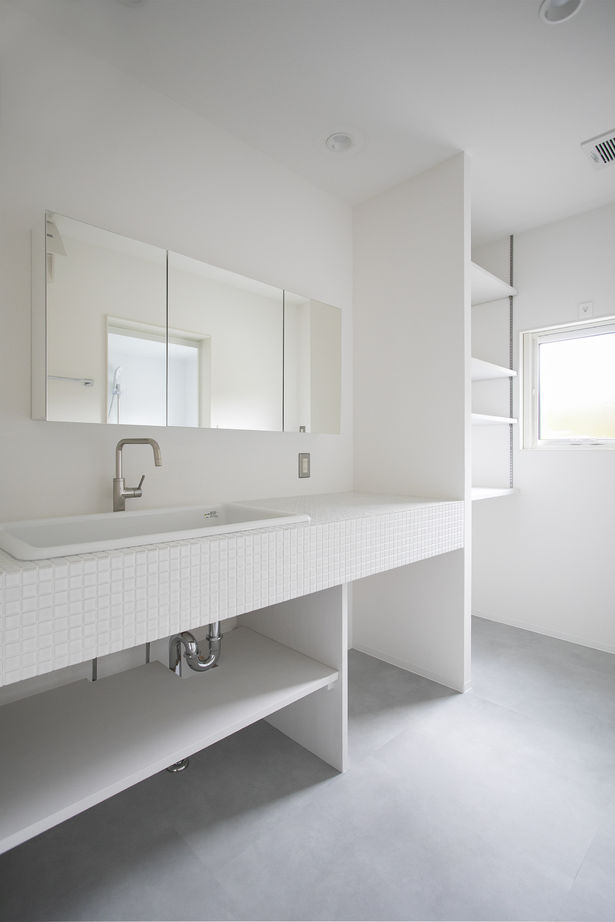 カタチハウス 【猫と暮らす家】屋久島杉+ウッドロングエコの外壁　自然に囲まれた夢の平屋の建築実例画像8