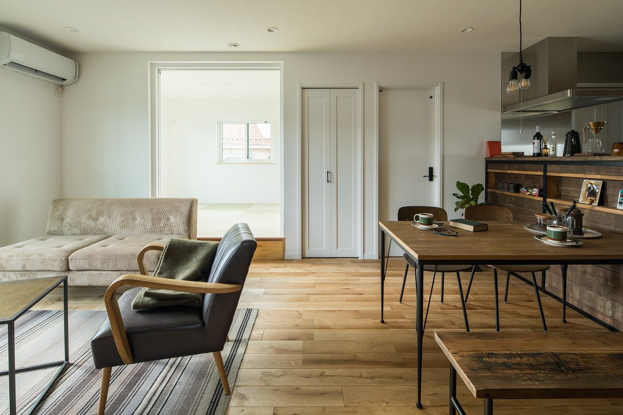 前昌建設 【間取り有】住むほど馴染み、愛着が増す、ヴィンテージ感のある素材で構成したモダンな家の建築実例画像3