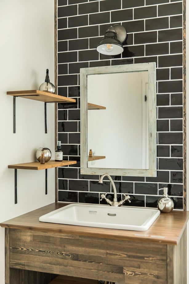 前昌建設 【間取り有】住むほど馴染み、愛着が増す、ヴィンテージ感のある素材で構成したモダンな家の建築実例画像7