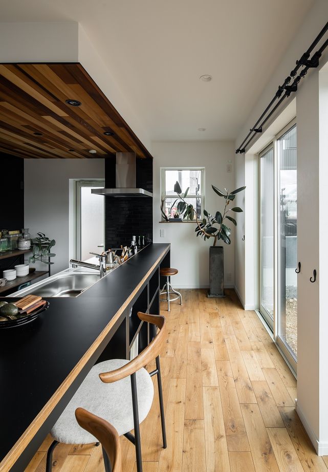 前昌建設 【間取り有】味わい深いカッコよさ。外壁はメンテナンス性にも優れたガルバリウム鋼板の建築実例画像5