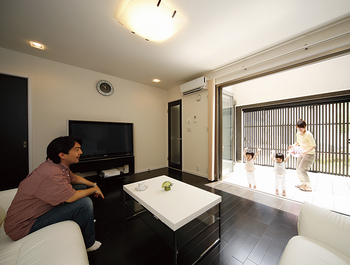 住友不動産ハウジング 【吹き抜け／リビング階段／38坪／間取り図有】中庭を囲むように建てた、光と風にあふれる住まいの建築実例画像5