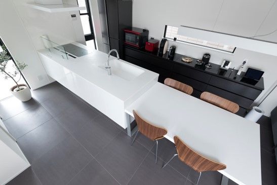 住友不動産ハウジング 【リビング階段／吹き抜け／縦長／約30坪】空間をより広く感じさせる工夫が散りばめられた明るい住まいの建築実例画像3