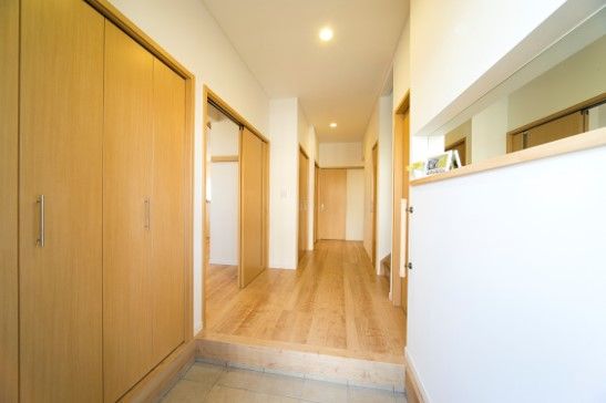 住友不動産ハウジング 【二世帯住宅／ビルトインガレージ／約60坪】間取りや収納の工夫で二世帯が快適に暮らす住まいの建築実例画像7