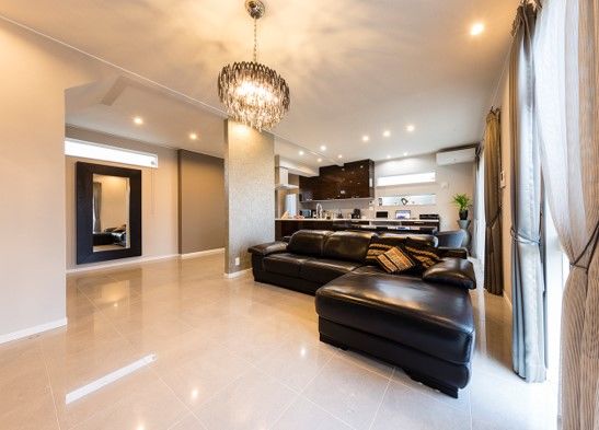 住友不動産ハウジング 【家事動線／約44坪】素材にこだわった、シンプルな中にエレガントさが漂う住まい。断熱性の高さにも満足の建築実例画像3