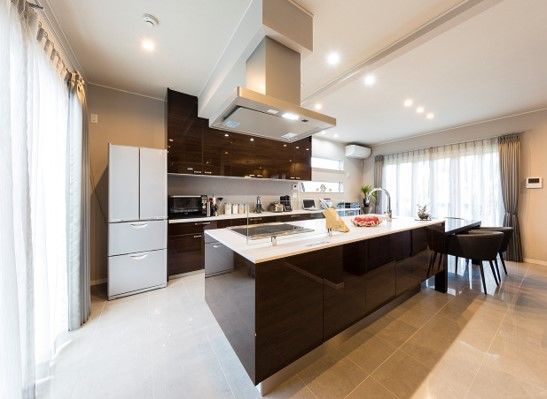 住友不動産ハウジング 【家事動線／約44坪】素材にこだわった、シンプルな中にエレガントさが漂う住まい。断熱性の高さにも満足の建築実例画像4