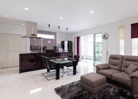 住友不動産ハウジング 【2階建て／34坪】高級感のある憧れの都市型住宅を実現した明るく快適に過ごせる2階LDKの住まいの建築実例画像2