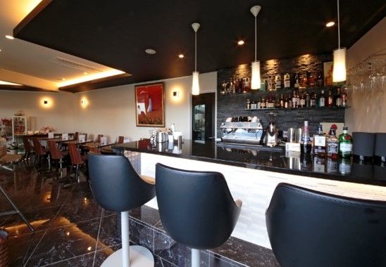 住友不動産ハウジング 【2階建て／店舗併用住宅／約76坪】1階におしゃれなカフェバーを設けた、こだわりデザインの住まいの建築実例画像2