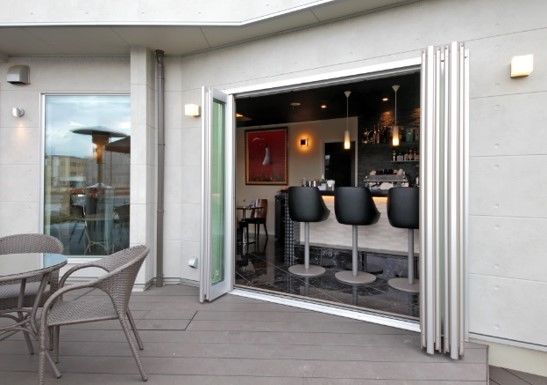 住友不動産ハウジング 【2階建て／店舗併用住宅／約76坪】1階におしゃれなカフェバーを設けた、こだわりデザインの住まいの建築実例画像4