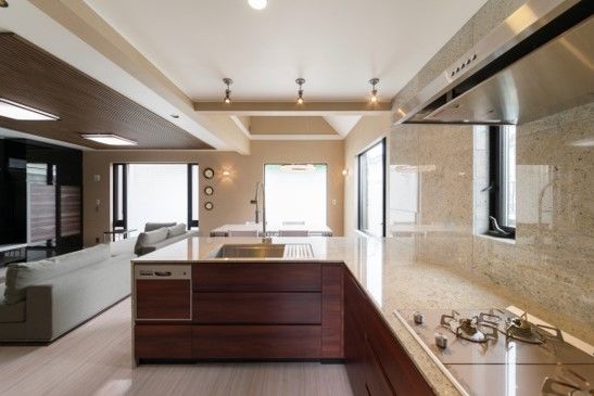 住友不動産ハウジング 【おしゃれ／約59坪】リビングに自然と家族が集う、間取りや素材など細部までこだわり抜いた家づくりの建築実例画像3