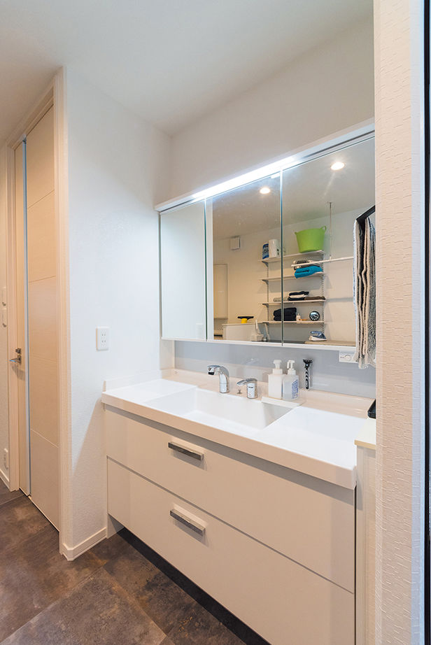 セキスイハイム 間仕切りをなくしたワンフロアに、溢れる光を採り込み開放感に包まれたイメージ通りの住まいをの建築実例画像14