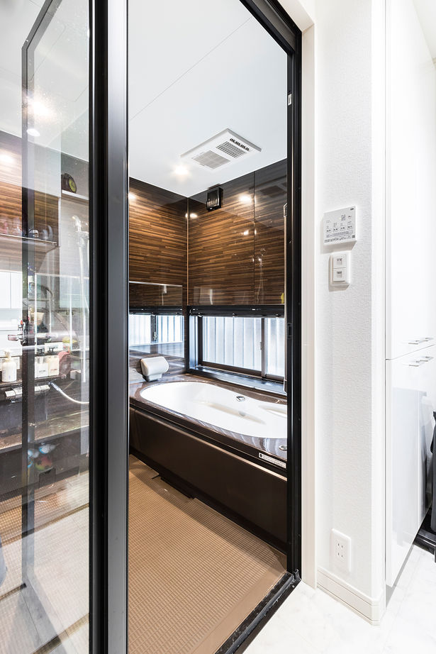 セキスイハイム 忙しい共働き家族にうれしい工夫や収納を随所に。約31坪の敷地を生かしたスタイリッシュな３階建ての建築実例画像10