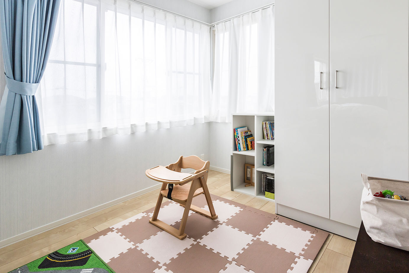 セキスイハイム 忙しい共働き家族にうれしい工夫や収納を随所に。約31坪の敷地を生かしたスタイリッシュな３階建ての建築実例画像12