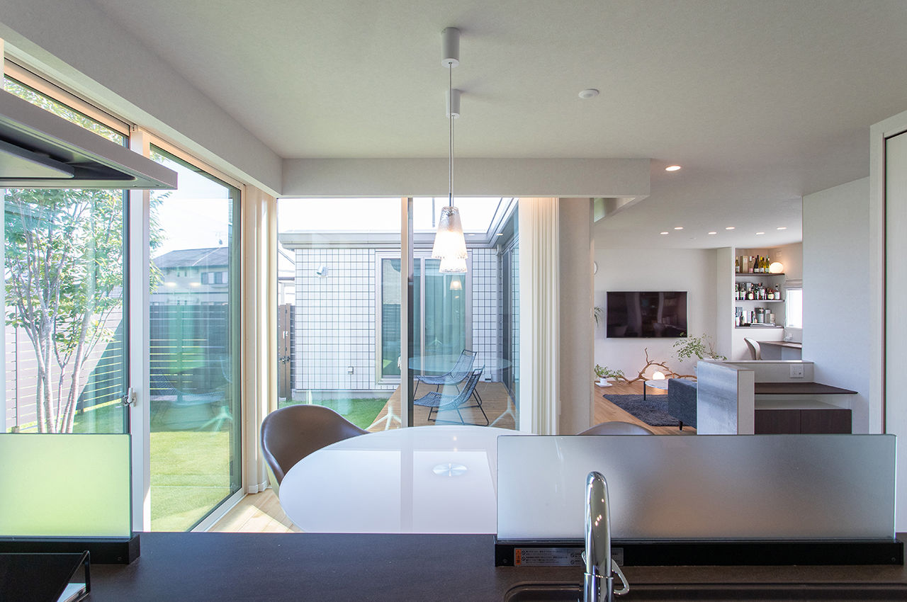 セキスイハイム 【30.1坪/夫婦】庭と室内、空間と空間がゆるやかにつながる、心地よい緑と光を楽しむ平屋の建築実例画像5