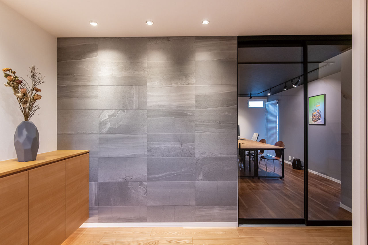 セキスイハイム 【３階建/夫婦】ぬくもりあるくつろぎ空間と快適な広々ワークスペースを兼ね備えた都市型の住まいの建築実例画像8