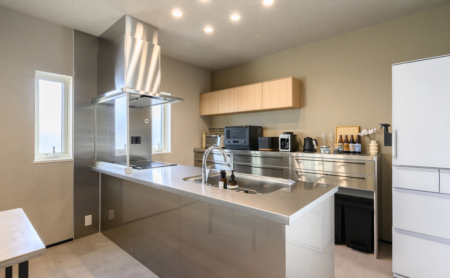 セキスイハイム 【28.9坪/夫婦】生活感を抑えたスタイリッシュな空間で“非日常”を楽しむホテルライクな住まいの建築実例画像4