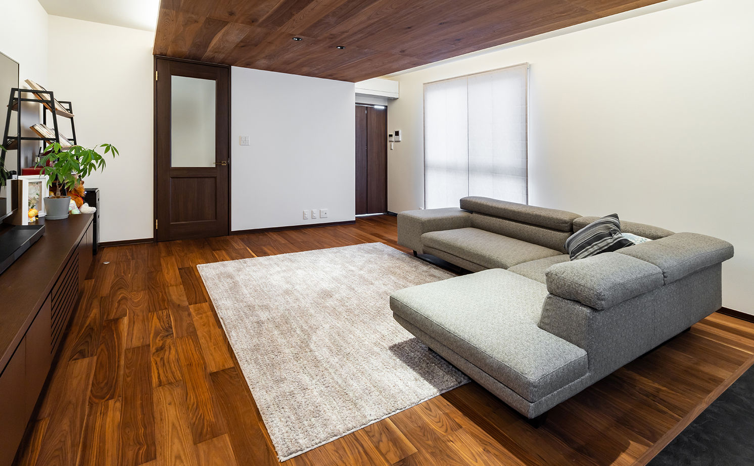 セキスイハイム 【39.6坪/夫婦＋子ども1人】みんなで囲むダイニングキッチンがこの家の主役。くつろぎとおもてなしの住まいの建築実例画像4