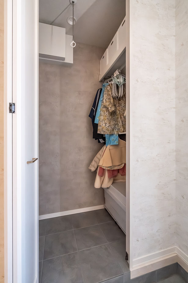 セキスイハイム 【31.7坪/夫婦＋子ども3人】美しくつくり上げた空間の中で、日々の家事効率を高める回遊動線×平屋の住まいの建築実例画像9