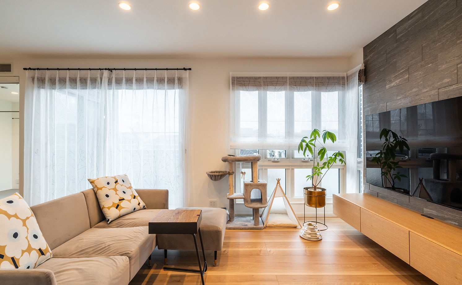 セキスイハイム 【延床48.2坪/両親+夫婦】約36坪の土地に建つ、明るくあたたかな３階建て完全分離二世帯の住まいの建築実例画像2