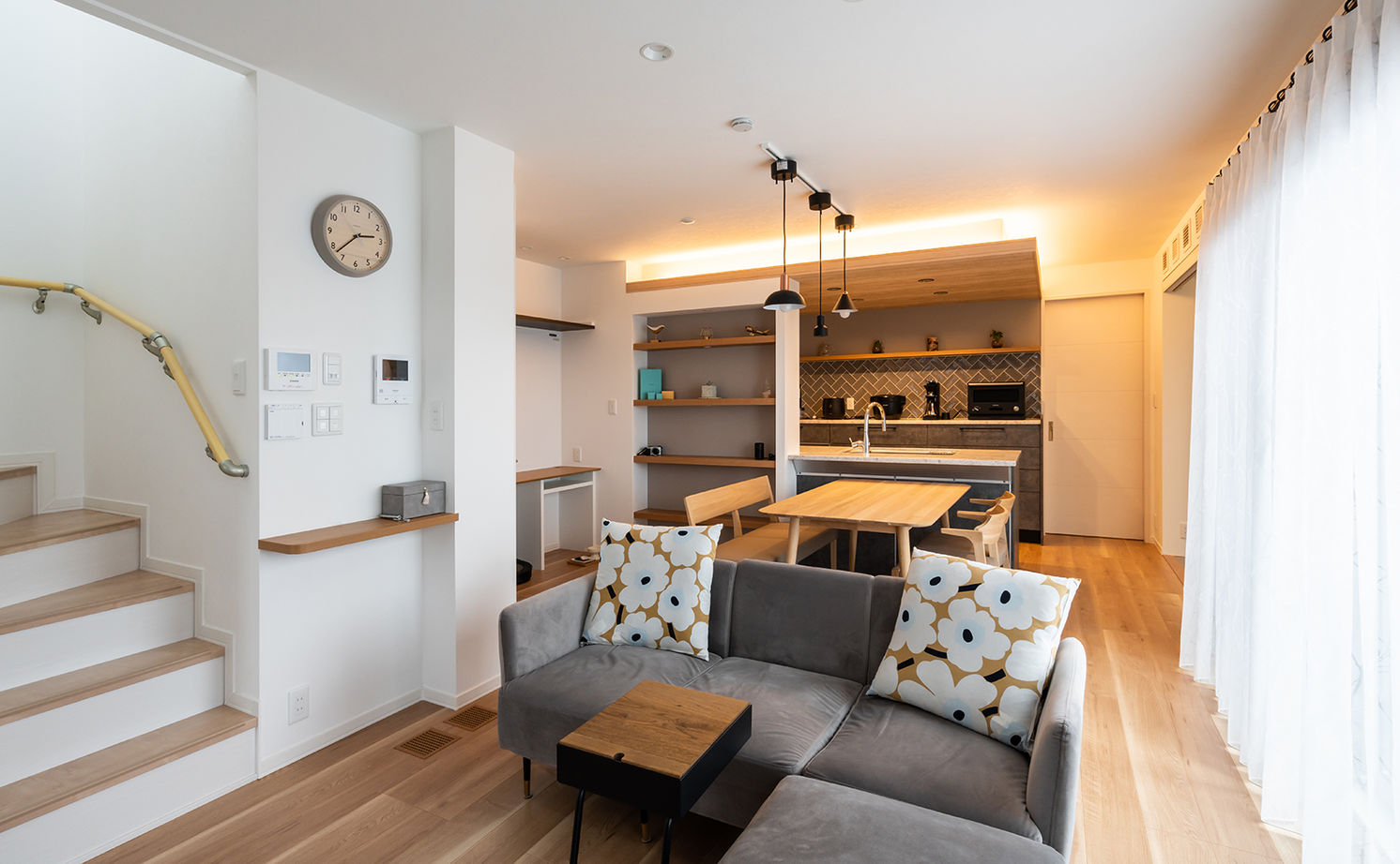 セキスイハイム 【延床48.2坪/両親+夫婦】約36坪の土地に建つ、明るくあたたかな３階建て完全分離二世帯の住まいの建築実例画像4