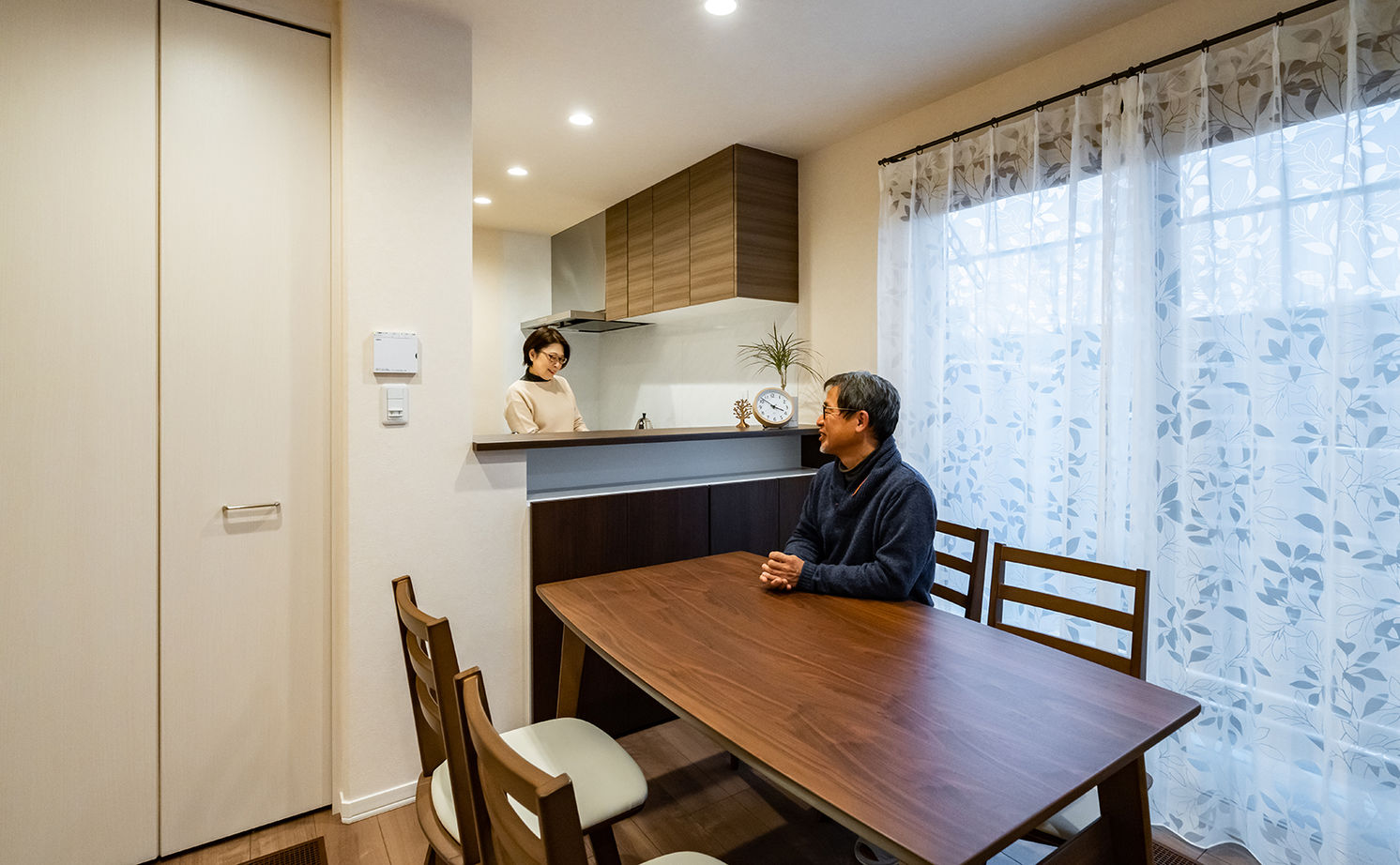 セキスイハイム 【延床48.2坪/両親+夫婦】約36坪の土地に建つ、明るくあたたかな３階建て完全分離二世帯の住まいの建築実例画像7