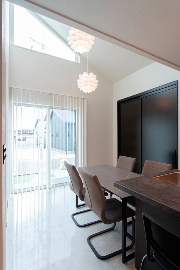 セキスイハイム 【30.5坪/夫婦+子ども2人】大開口の広いLDKや回遊動線、大型収納など、家族を第一に想い設計した平屋住宅の建築実例画像7