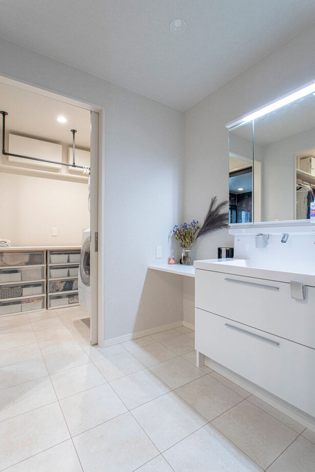 セキスイハイム 【30.5坪/夫婦+子ども2人】大開口の広いLDKや回遊動線、大型収納など、家族を第一に想い設計した平屋住宅の建築実例画像8