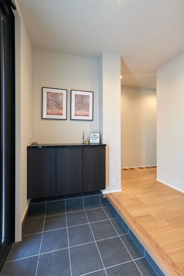 セキスイハイム 【ガレージハウス/夫婦+子ども2人】家具との調和を重視した空間設計。2台分のビルトインガレージを叶えた家の建築実例画像10