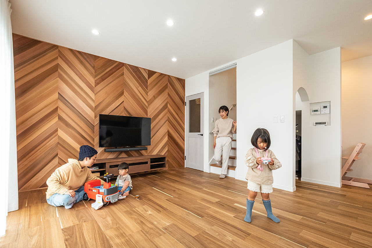 ぽっくハウス 【沼津市｜長期優良住宅｜自然素材】木の温かみに包まれるナチュラルな家で、子育ても趣味も満喫の建築実例画像3