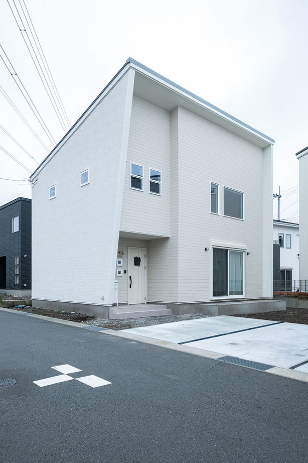 ぽっくハウス 【富士市｜シンプル｜ヌック】ホワイト×グレージュカラーが映える！ホテルライクなモダンスタイルの建築実例画像2